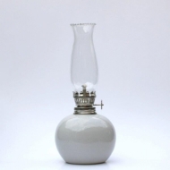 Petroleumlampe 0 weiß schlankes Glas