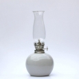 Petroleumlampe 0 wei&szlig; schlankes Glas